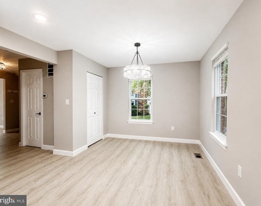 4915 Arctic Terrace - Photo Thumbnail 16