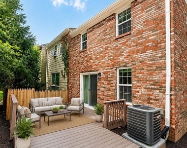 4915 Arctic Terrace - Photo Thumbnail 38
