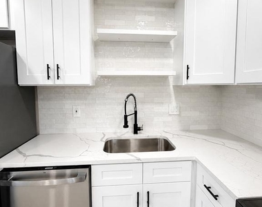 4915 Arctic Terrace - Photo Thumbnail 8