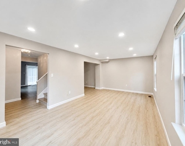 4915 Arctic Terrace - Photo Thumbnail 13