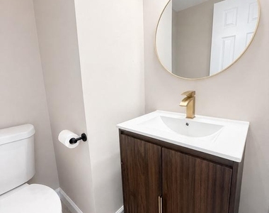 4915 Arctic Terrace - Photo Thumbnail 20