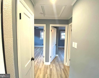 11005 Amherst Avenue - Photo Thumbnail 16