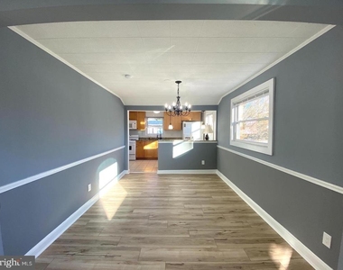 11005 Amherst Avenue - Photo Thumbnail 36