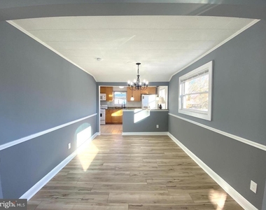11005 Amherst Avenue - Photo Thumbnail 9