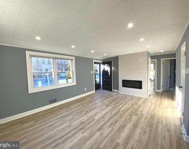 11005 Amherst Avenue - Photo Thumbnail 37