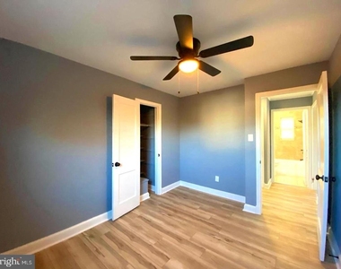 11005 Amherst Avenue - Photo Thumbnail 20