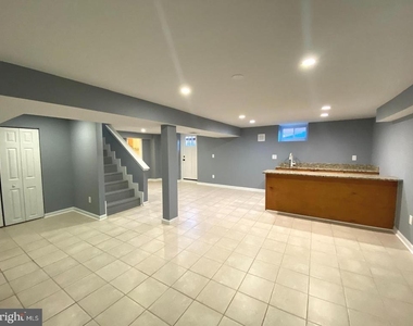 11005 Amherst Avenue - Photo Thumbnail 28