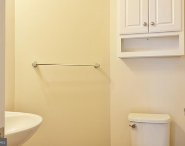 219 Baldwin Street - Photo Thumbnail 17
