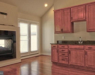 219 Baldwin Street - Photo Thumbnail 20