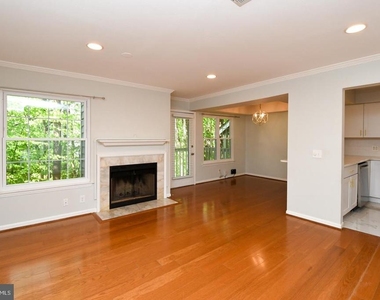 10715 Hampton Mill - Photo Thumbnail 2