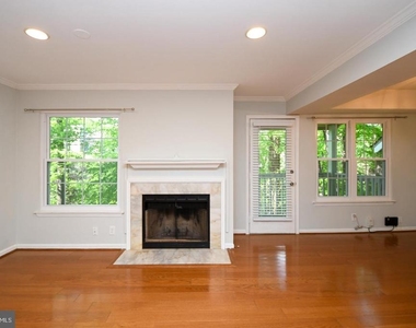 10715 Hampton Mill - Photo Thumbnail 3