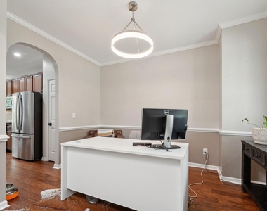 504 Hammond Oak Lane - Photo Thumbnail 3