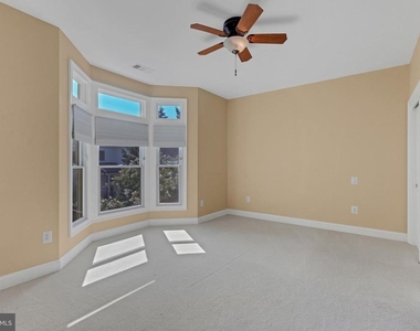 7607 Newmarket Drive - Photo Thumbnail 18