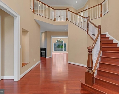 7607 Newmarket Drive - Photo Thumbnail 1