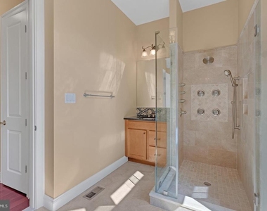 7607 Newmarket Drive - Photo Thumbnail 13