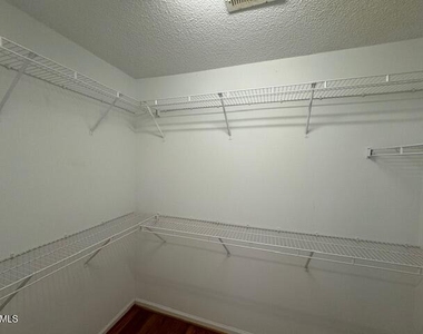 102 Alice Court - Photo Thumbnail 23