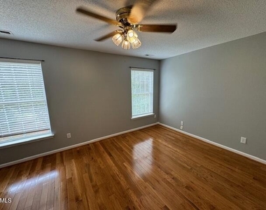 102 Alice Court - Photo Thumbnail 29