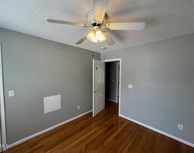 102 Alice Court - Photo Thumbnail 25
