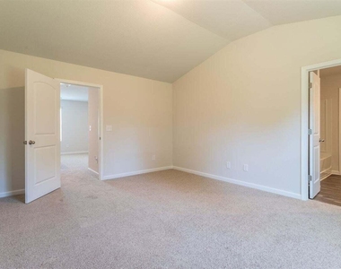 108 Brisk Drive - Photo Thumbnail 12