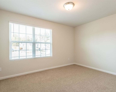 108 Brisk Drive - Photo Thumbnail 15