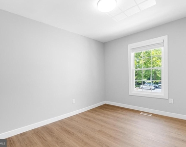 11409 Berland Place - Photo Thumbnail 11