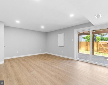 11409 Berland Place - Photo Thumbnail 16