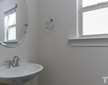213 Begen Street - Photo Thumbnail 17