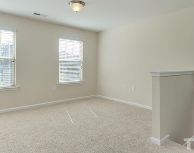 213 Begen Street - Photo Thumbnail 12