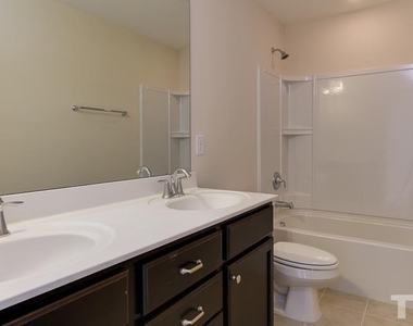 213 Begen Street - Photo Thumbnail 19