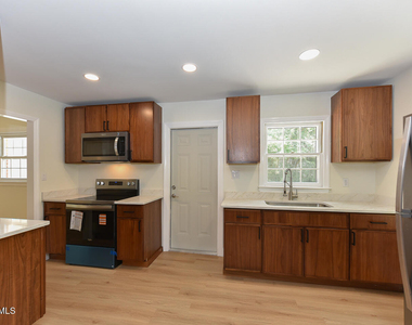 3809 Boddie Drive - Photo Thumbnail 8