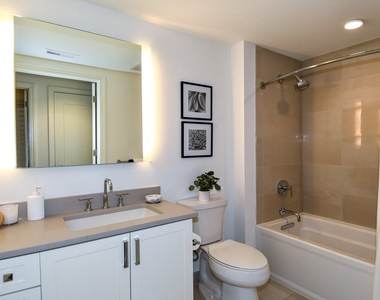 8302 Woodmont Avenue - Photo Thumbnail 16