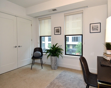 8302 Woodmont Avenue - Photo Thumbnail 15