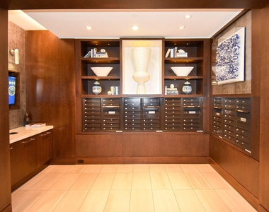8302 Woodmont Avenue - Photo Thumbnail 19