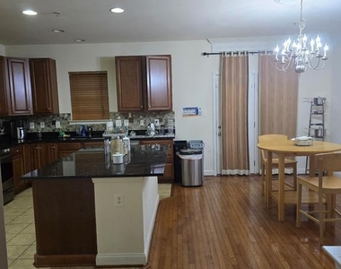 18616 Poplar Glen Court - Photo Thumbnail 6