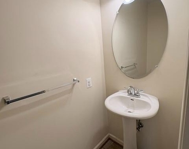121 Autumn View Drive - Photo Thumbnail 19