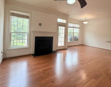 121 Autumn View Drive - Photo Thumbnail 8