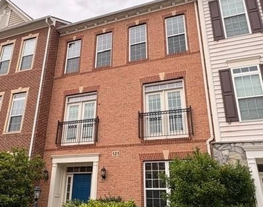 121 Autumn View Drive - Photo Thumbnail 2