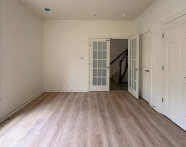 121 Autumn View Drive - Photo Thumbnail 6