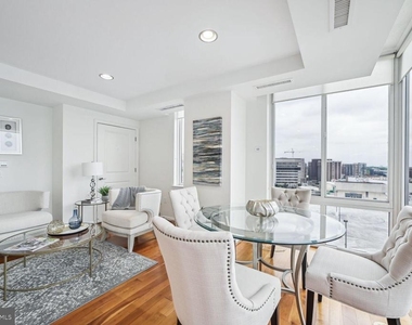 930 Wayne Avenue - Photo Thumbnail 8