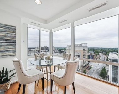 930 Wayne Avenue - Photo Thumbnail 7
