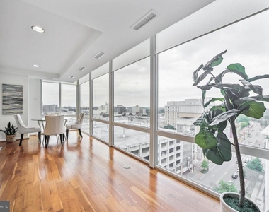 930 Wayne Avenue - Photo Thumbnail 5