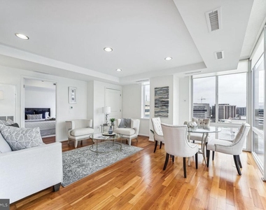 930 Wayne Avenue - Photo Thumbnail 6