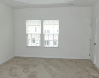 7218 Sugar Magnolia Lane - Photo Thumbnail 14