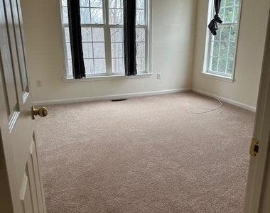 2198 Oak Forest Drive - Photo Thumbnail 11