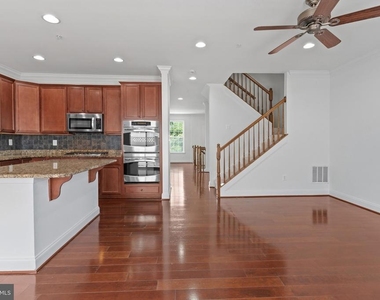 8852 Purple Iris Lane - Photo Thumbnail 17