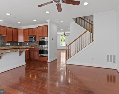8852 Purple Iris Lane - Photo Thumbnail 21