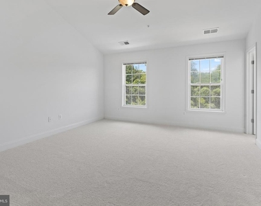 8852 Purple Iris Lane - Photo Thumbnail 22