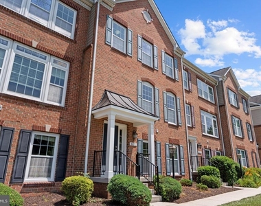 8852 Purple Iris Lane - Photo Thumbnail 43