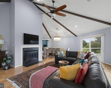 1920 Woodstock Road - Photo Thumbnail 5
