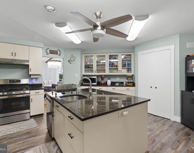 1920 Woodstock Road - Photo Thumbnail 12